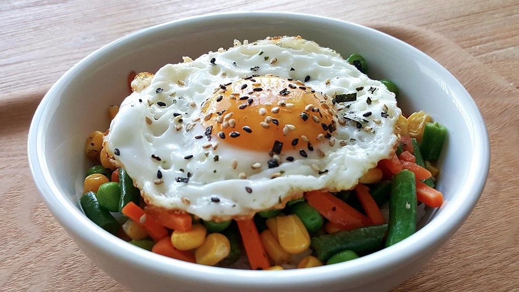Soy Sauce Egg & Veggie Rice&nbsp;Bowl