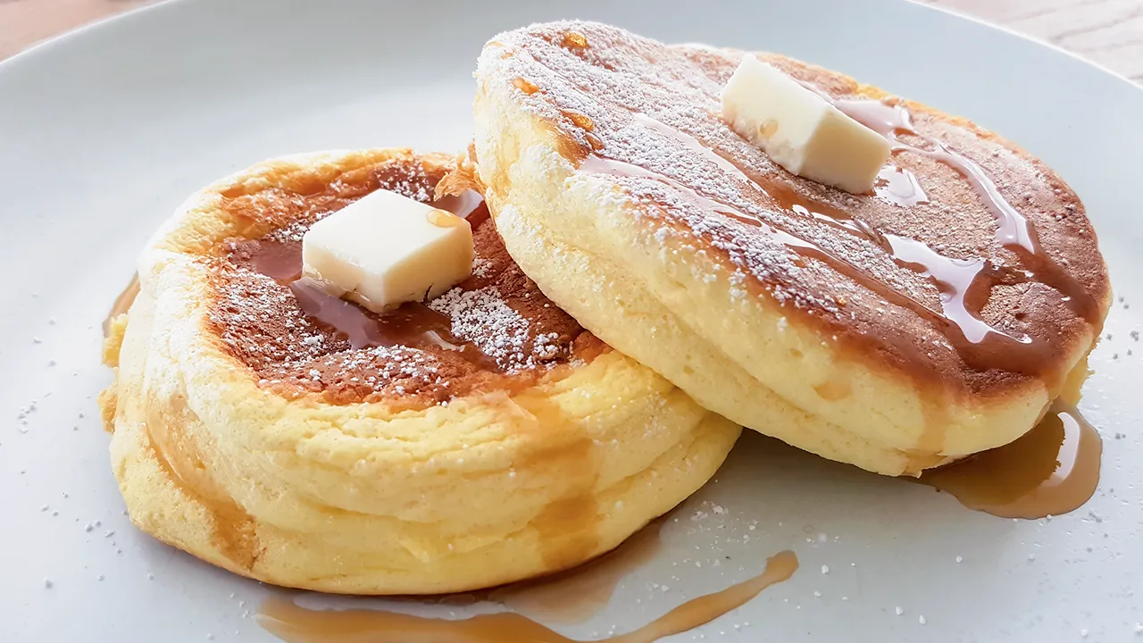 Fluffy-Jiggly Souffle Pancakes
