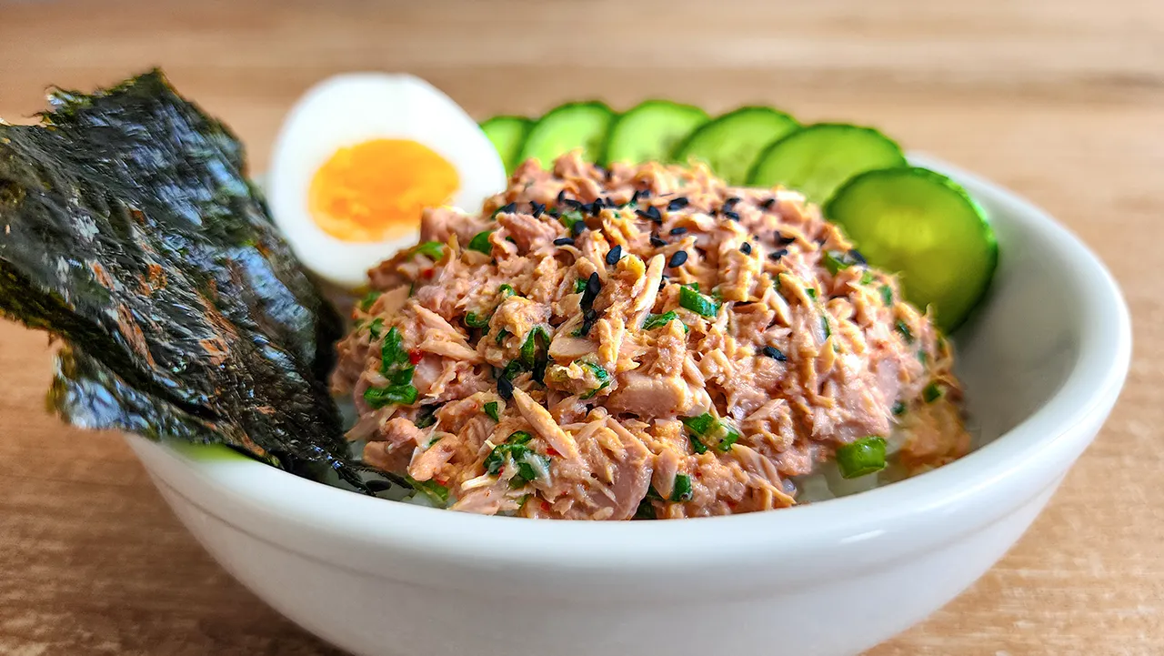 Tuna Rice Bowl with Yum Yum Sauce
